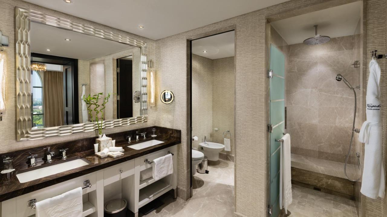 Aspen Chalets By Kempinski Hotel Mall Of The Emirates Dubai Exterior photo
